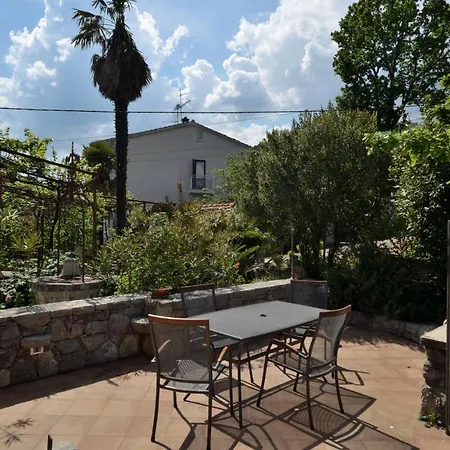 House Pobri Дом отдыха Опатия