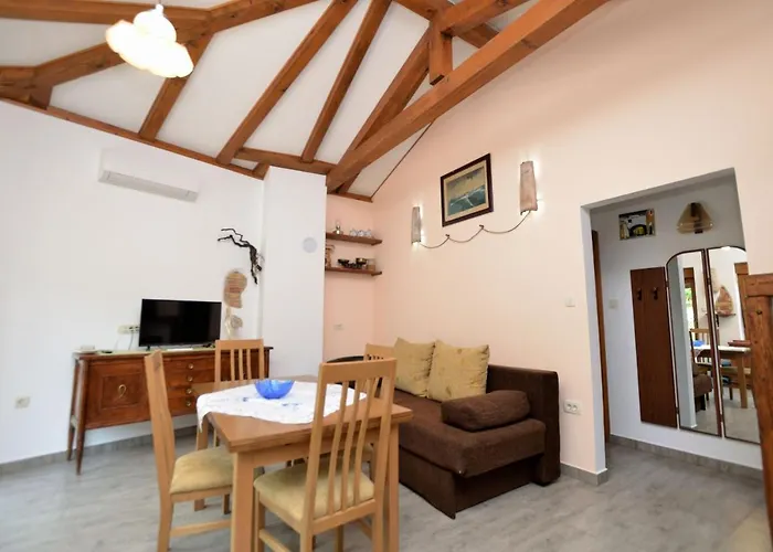 House Pobri Vikendica